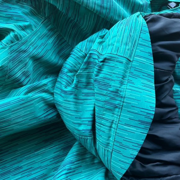 L.L. Bean Women's Teal Winter Jacket Size Medium - Picture 11 of 12